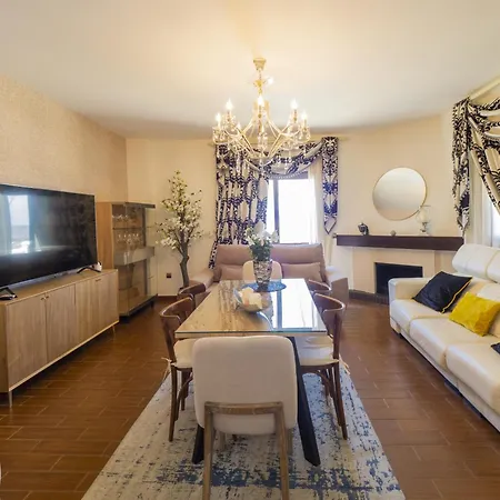 Villa Cubo's Gabriela