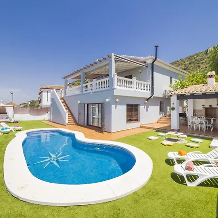 Villa Cubo's Gabriela Coín